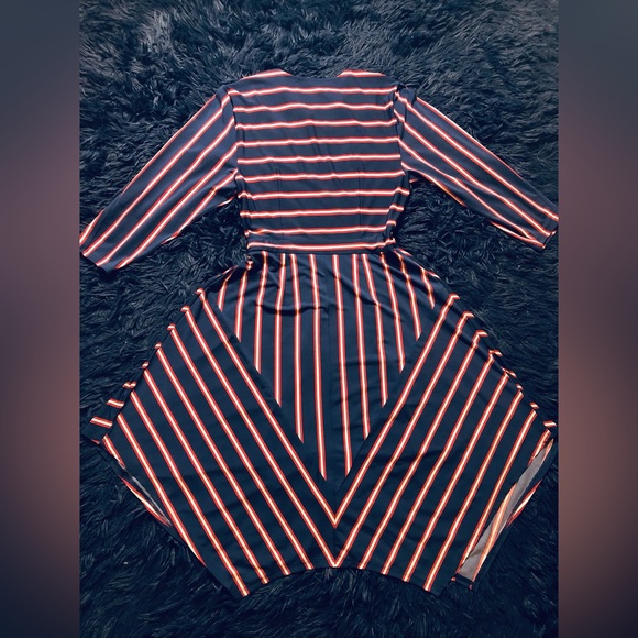 NWOT BCBGMax Azria Women's Stripe Handkerchief Wrap Dress, Pacific Blue-Valet. M - Picture 10 of 14